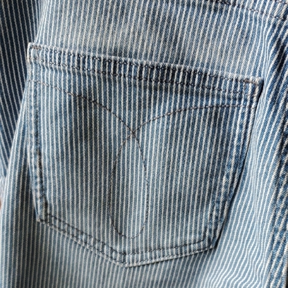 Calvin Klein Blue Pinstripe Jean Shorts Casual Denim Style - Picture 10 of 11
